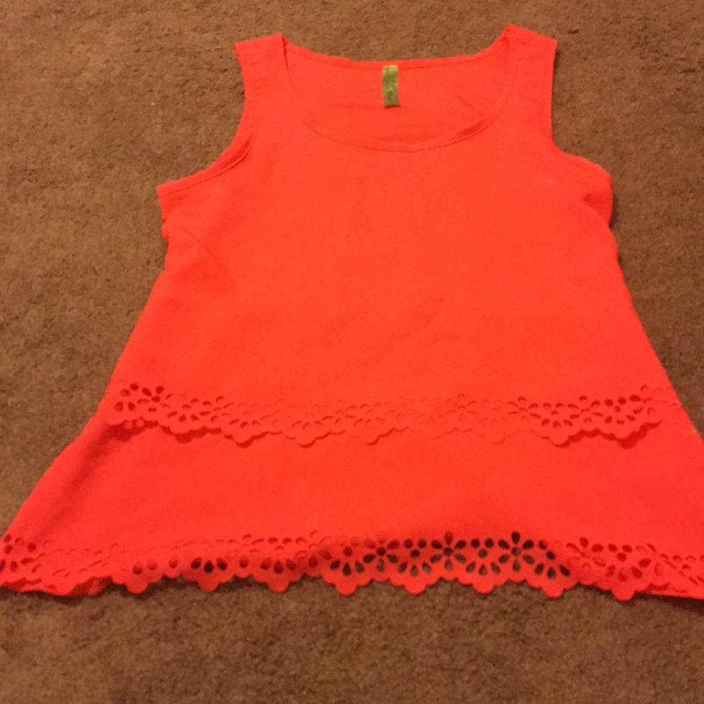 Coral boutique tank
